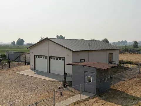 Exterior - 27924 Sand Rd, Parma, ID 83660 photo 5 of 13