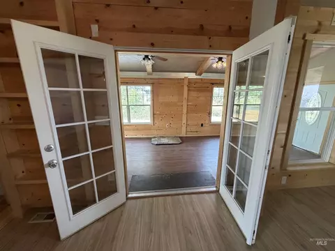 Entry Way - 27924 Sand Rd, Parma, ID 83660 photo 1 of 1