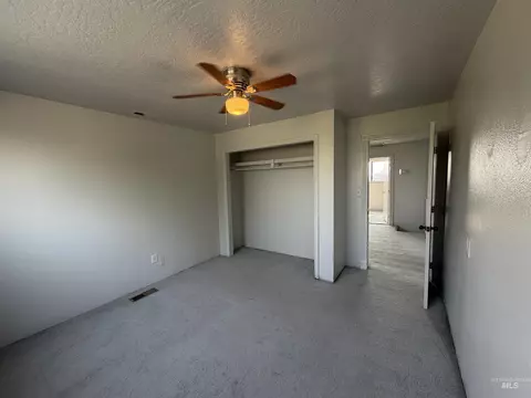 Bedroom - 27924 Sand Rd, Parma, ID 83660 photo 2 of 5