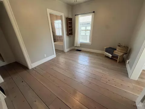 Bedroom - 160 E Arthur Ave, Glenns Ferry, ID 83623 photo 6 of 6