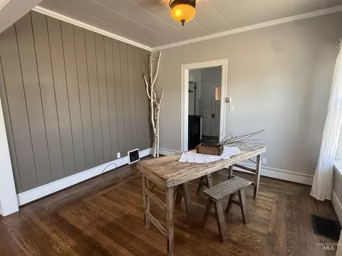 Dining - 160 E Arthur Ave, Glenns Ferry, ID 83623 photo 3 of 3