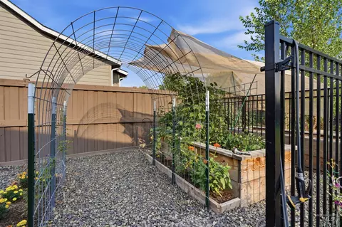 Exterior - 5301 W Strant St, Eagle, ID 83616 photo 9 of 10