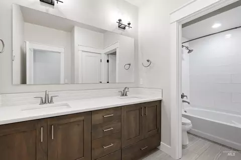 Bath - 5301 W Strant St, Eagle, ID 83616 photo 4 of 4