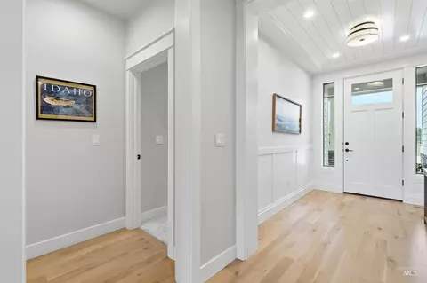 Entry Way - 5301 W Strant St, Eagle, ID 83616 photo 1 of 5