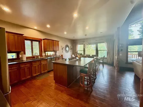 Kitchen - 1455 Bitterroot Dr, Mccall, ID 83638 photo 1 of 3