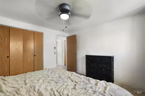 Bedroom - 218 7th Ave S, Buhl, ID 83316 photo 4 of 4