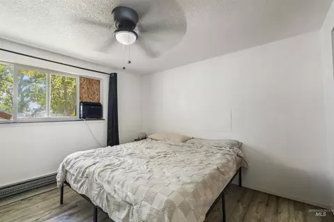 Bedroom - 218 7th Ave S, Buhl, ID 83316 photo 3 of 4