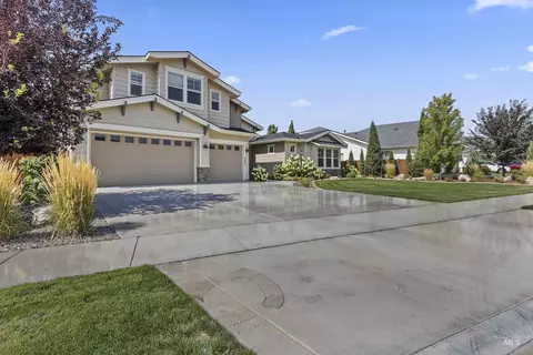 Exterior - 5853 W Venetian Dr, Eagle, ID 83616 photo 3 of 10