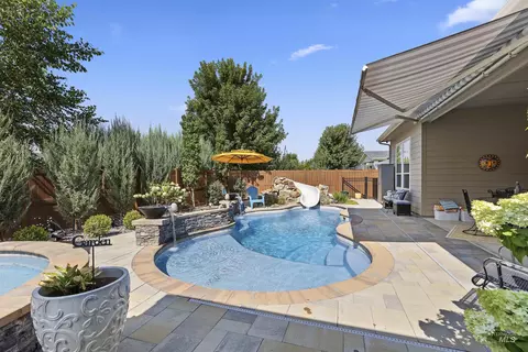 Exterior - 5853 W Venetian Dr, Eagle, ID 83616 photo 5 of 10
