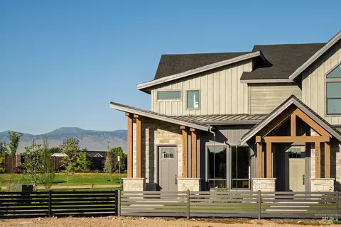 Exterior - 2005 W Freya Ct, Eagle, ID 83616 photo 3 of 4