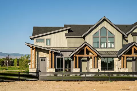 Exterior - 2005 W Freya Ct, Eagle, ID 83616 photo 1 of 4