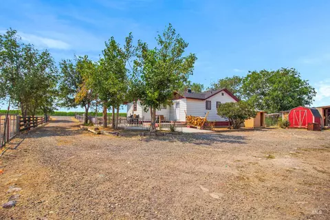 Exterior - 894 E 3700 N, Castleford, ID 83321 photo 3 of 12