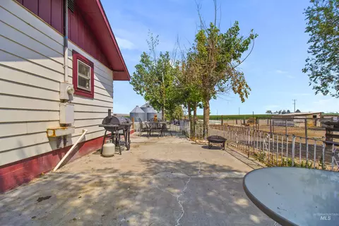 Exterior - 894 E 3700 N, Castleford, ID 83321 photo 10 of 12
