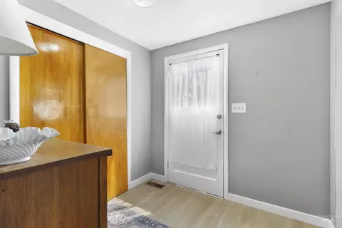Entry Way - 894 E 3700 N, Castleford, ID 83321 photo 1 of 2