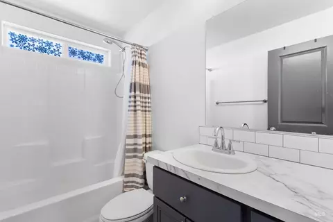 Bath - 220 Pine Ave, Hansen, ID 83334 photo 1 of 4