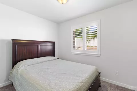 Bedroom - 220 Pine Ave, Hansen, ID 83334 photo 6 of 9