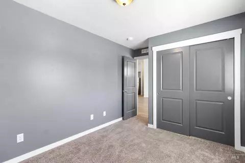 Bedroom - 220 Pine Ave, Hansen, ID 83334 photo 5 of 9