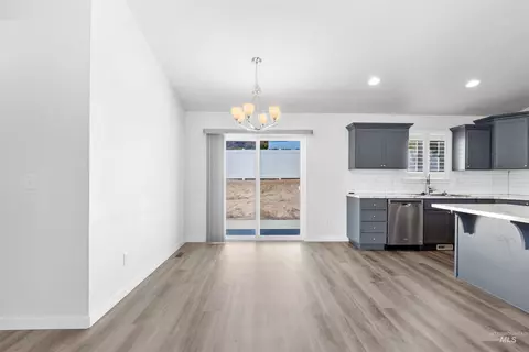 Dining - 220 Pine Ave, Hansen, ID 83334 photo 1 of 1