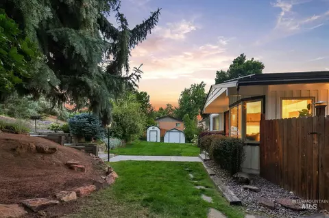 Exterior - 820 N Argyll Dr, Boise, ID 83702 photo 8 of 8