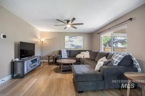 Living - 2697 E Lakefork Dr, Eagle, ID 83616 photo 1 of 1