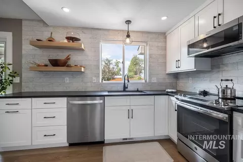 Kitchen - 2697 E Lakefork Dr, Eagle, ID 83616 photo 3 of 3