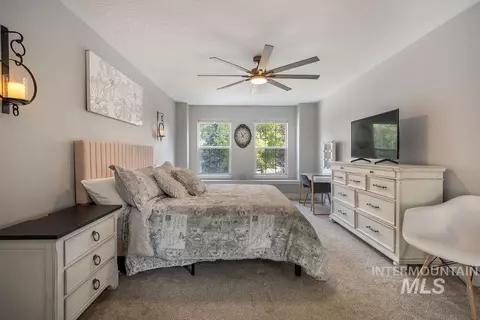 Bedroom - 2697 E Lakefork Dr, Eagle, ID 83616 photo 2 of 9