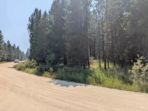110 E Prospectors Dr, Cascade, ID 83611 photo 14