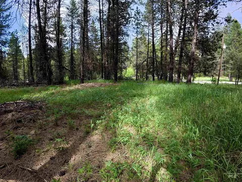 110 E Prospectors Dr, Cascade, ID 83611 photo 7