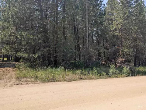 110 E Prospectors Dr, Cascade, ID 83611 photo 10