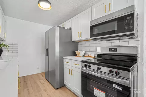 Kitchen - 1305 N 2nd E, Mountain Home, ID 83647 photo 1 of 4