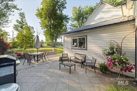 Exterior - 2143 Bonner Rd, Midvale, ID 83645 photo 6 of 9