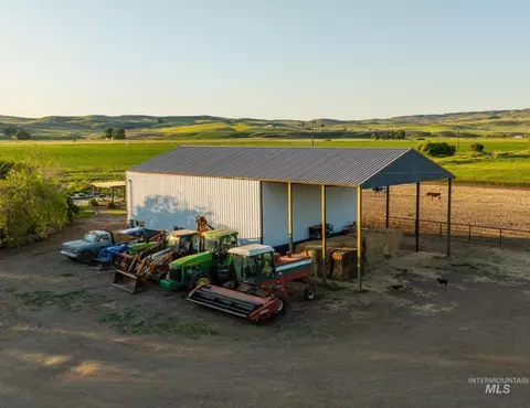Exterior - 2143 Bonner Rd, Midvale, ID 83645 photo 4 of 9