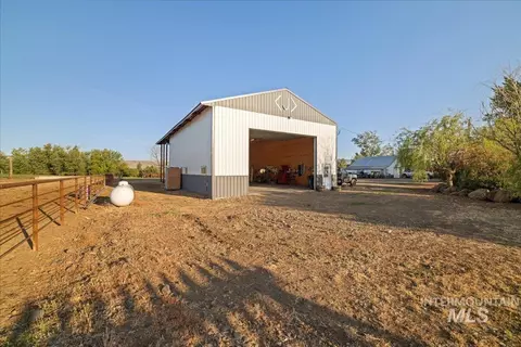 Exterior - 2143 Bonner Rd, Midvale, ID 83645 photo 7 of 9