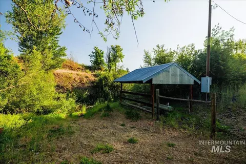 Exterior - 2143 Bonner Rd, Midvale, ID 83645 photo 9 of 9
