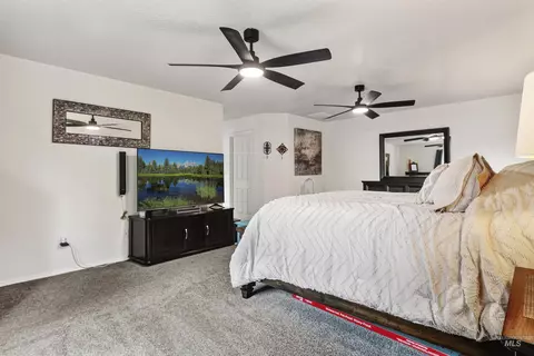 Bedroom - 565 E Anton St, Meridian, ID 83646 photo 3 of 7