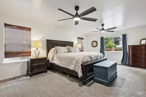 Bedroom - 565 E Anton St, Meridian, ID 83646 photo 1 of 7