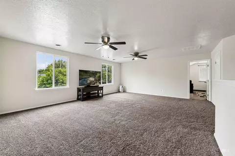 Living - 565 E Anton St, Meridian, ID 83646 photo 4 of 4