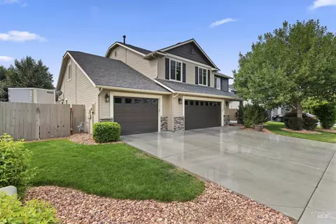 Exterior - 565 E Anton St, Meridian, ID 83646 photo 3 of 10