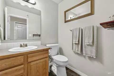 Bath - 565 E Anton St, Meridian, ID 83646 photo 4 of 4