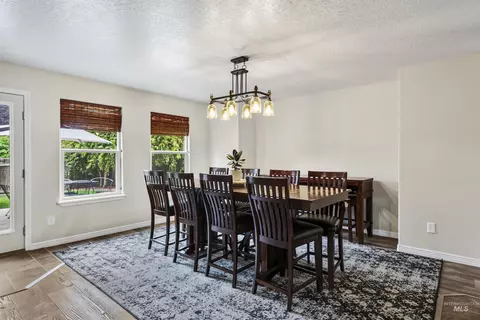 Dining - 565 E Anton St, Meridian, ID 83646 photo 1 of 3