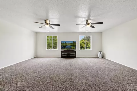 Living - 565 E Anton St, Meridian, ID 83646 photo 2 of 4