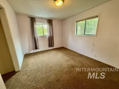 Bedroom - 1009 W Hemlock Ave, Lewiston, ID 83501 photo 1 of 1