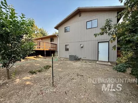 Exterior - 1009 W Hemlock Ave, Lewiston, ID 83501 photo 4 of 9