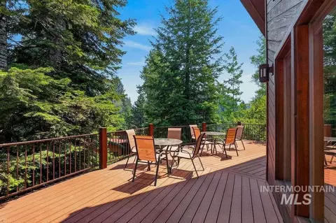 Exterior - 1370 Divot Ln, Mccall, ID 83638 photo 1 of 9