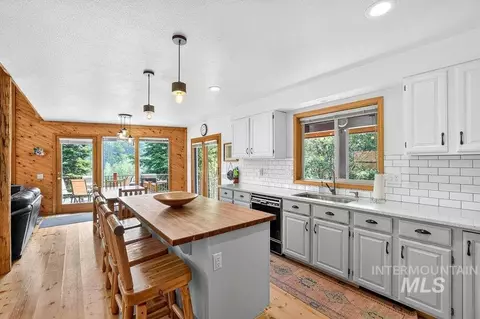 Kitchen - 1370 Divot Ln, Mccall, ID 83638 photo 5 of 5