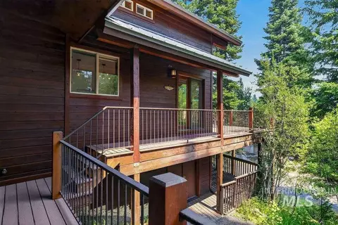 Exterior - 1370 Divot Ln, Mccall, ID 83638 photo 5 of 9