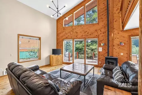 Living - 1370 Divot Ln, Mccall, ID 83638 photo 6 of 8