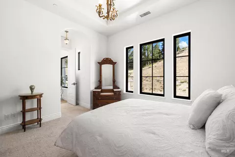 Bedroom - 1083 E Chardie Rd, Boise, ID 83702 photo 3 of 4