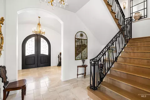 Entry Way - 1083 E Chardie Rd, Boise, ID 83702 photo 3 of 4