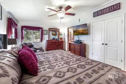 Bedroom - 2225 E 1010 S, Hazelton, ID 83335 photo 3 of 8
